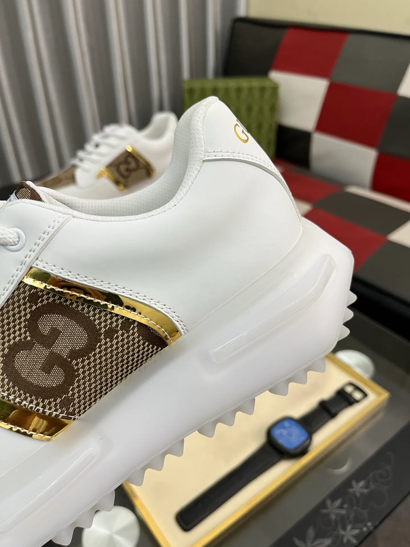 Men's Men's Shoes 💰458⌚️⌚️【GUCCI】Gucci men's latest white shoe series casual shoes! The official website is built 1:1. Upper: Made of imported cowhide, with electric embroidery ➕Inner lining: Made of high-quality first-layer pigskin, soft and comfortable. Picky material selection and exquisite workmanship give you the best enjoyment. Size: 38-44 yards, 4️⃣ colors available.